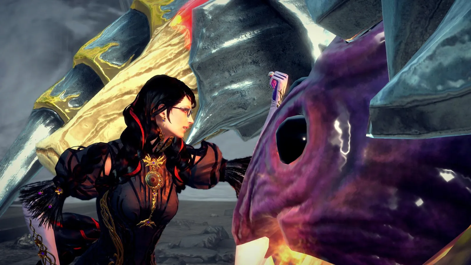 Bayonetta frente a un demonio gigante de ojos morados en Bayonetta 3
