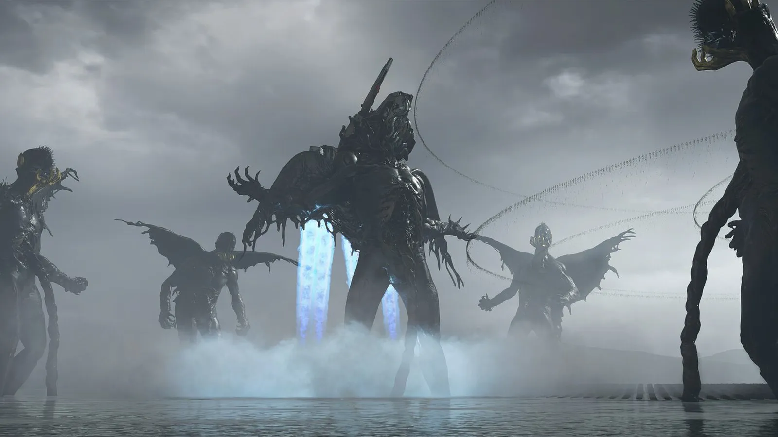 Criaturas aladas de brea emergen de un portal en una playa brumosa en Death Stranding 2: On the Beach