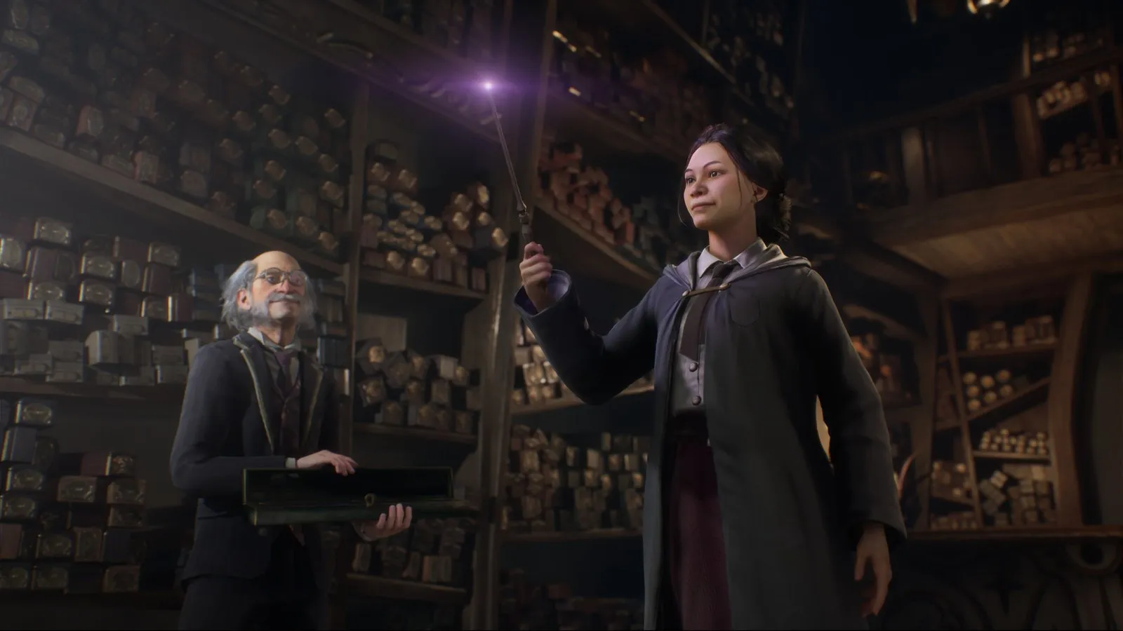 Una alumna alza su varita en la tienda de varitas de Ollivanders ante el fabricante en Hogwarts Legacy