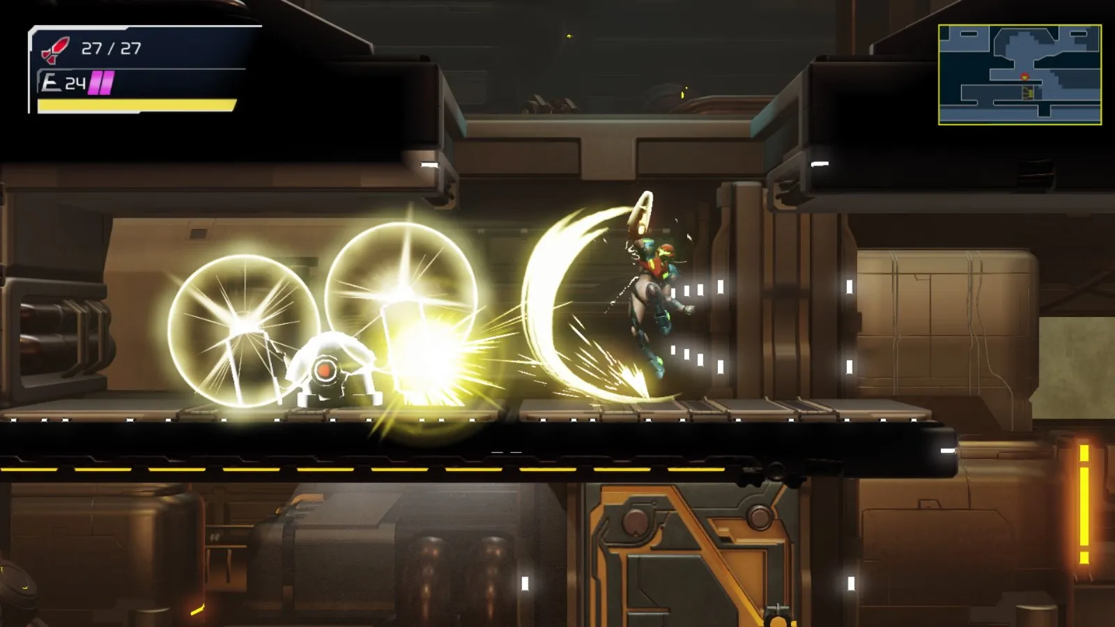 Samus esquiva con un dash luminoso en un pasillo industrial en Metroid Dread