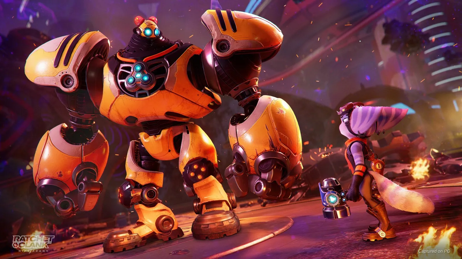 Ratchet y Clank se enfrentan a dos robots naranjas gigantes en una ciudad en Ratchet & Clank: Una dimensión aparte