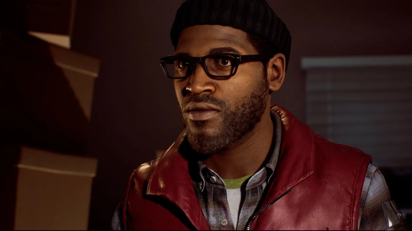 El protagonista, con gorro y gafas, mira con inquietud en una habitación en SILENT HILL: Townfall