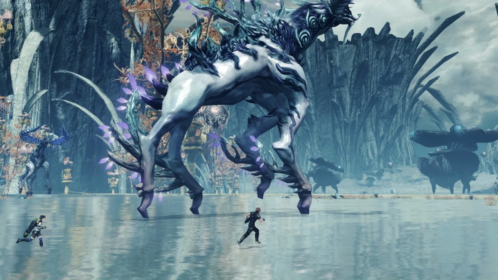 Una criatura gigantesca de Mira ante un skell en Xenoblade Chronicles X: Definitive Edition